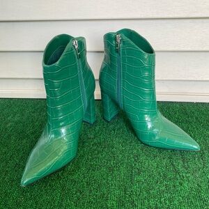 Marc Fisher, Lezari Bootie, in Dark Green!